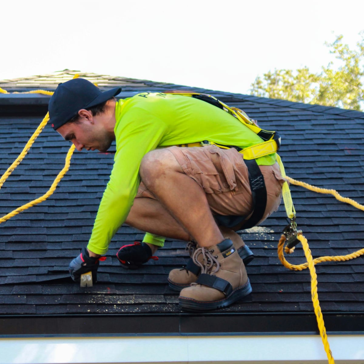 How roofers handle enquiries when they're on a job